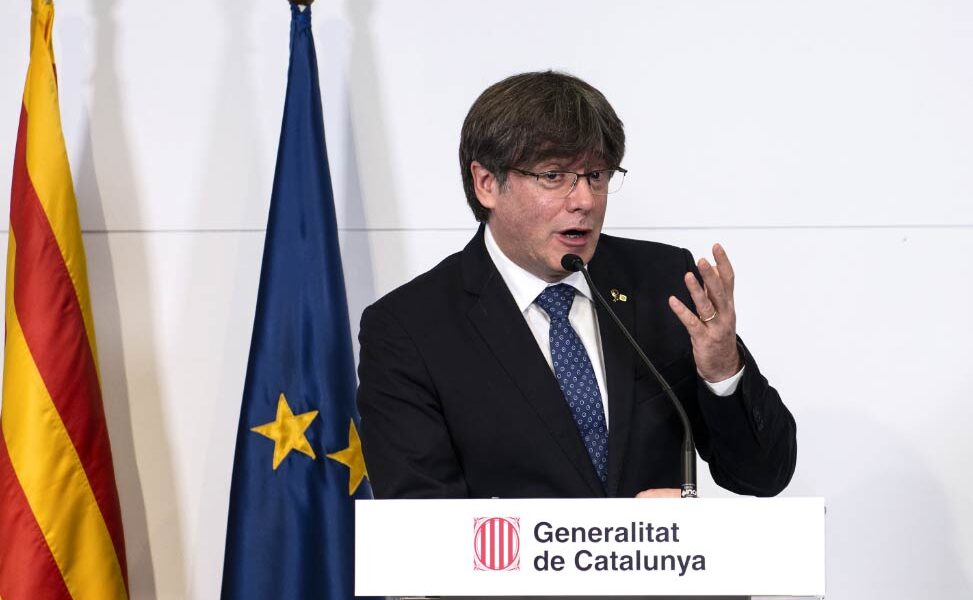 La Eurocámara aplaza la declaración de Puigdemont