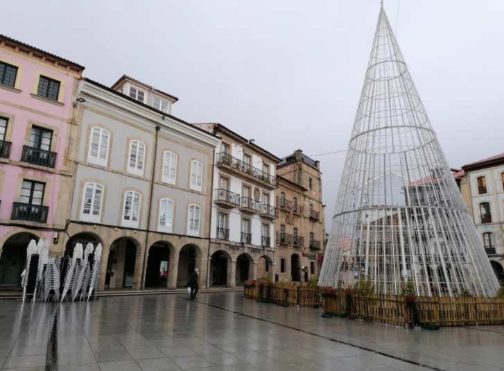 Decoración navideña en Aviles