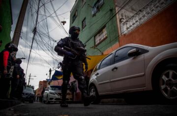 PoliciaMexico El Digital de Asturias Un policía patrulla en una calle de Ciudad de México