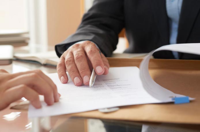 ¿Por qué deberías contratar una gestoría? 4 ventajas que has de valorar