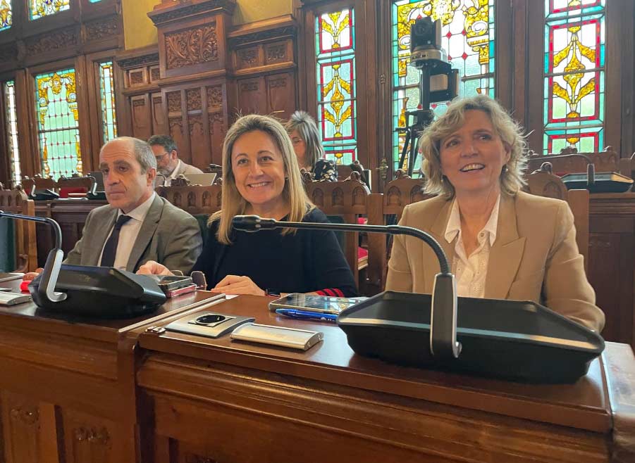 Lydia Espina defiende el proyecto de Les Escuelines