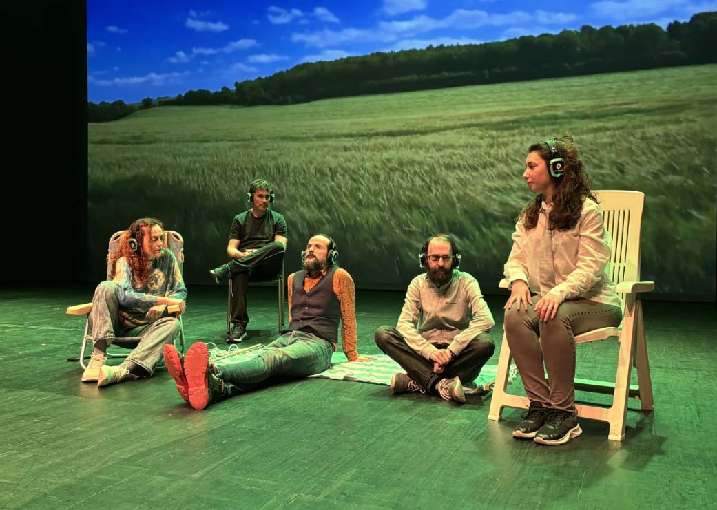 Méndez Martínez prepara su espectáculo en el Teatro de la Laboral El Digital de Asturias Méndez Martínez prepara su espectáculo en el Teatro de la Laboral